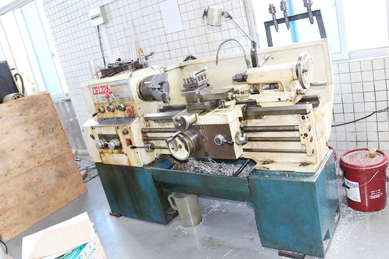 試驗(yàn)箱廠家車(chē)床